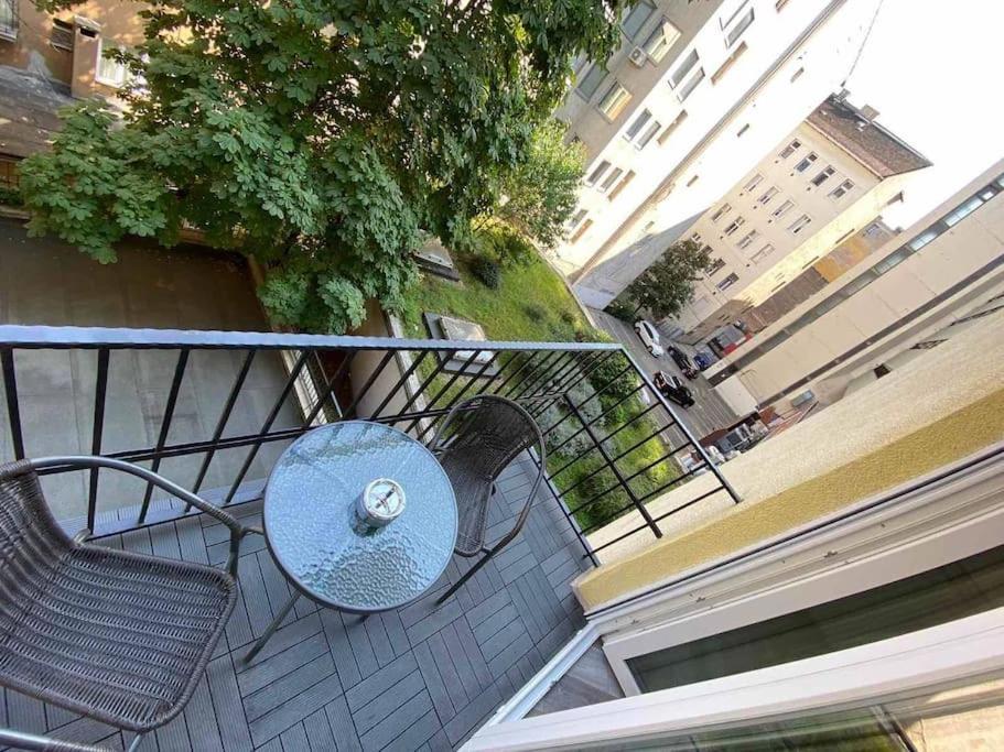 Extra Sok Szobas Apartman Budapest Kozpontjaban Apartment Bagian luar foto